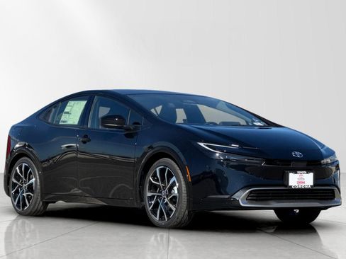 New 2026 Toyota Prius Plug-In Hybrid image 1