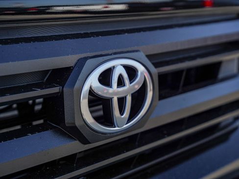 New 2026 Toyota Tacoma SR5 image 5