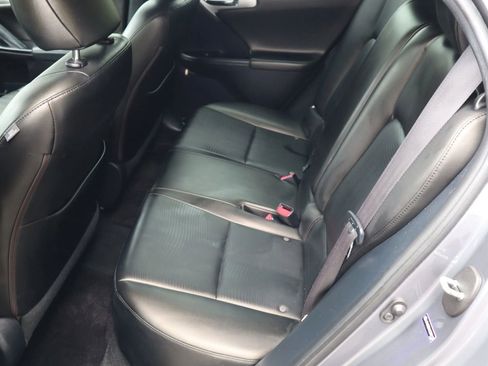 Used 2012 Lexus CT 200h Premium image 12