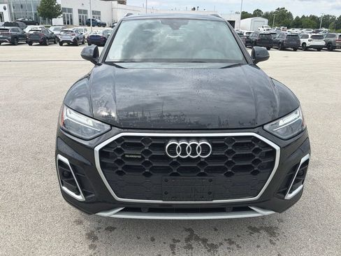 Used 2023 Audi Q5 2.0T Premium w/ Convenience Package AWD/4WD image 2