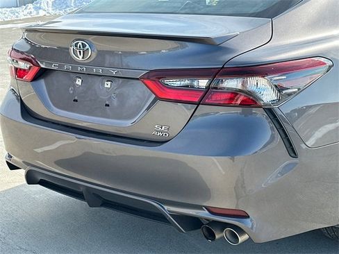 Certified 2021 Toyota Camry SE w/ Cold Weather Package image 5