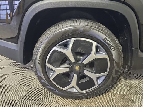 Used 2024 Rivian R1T Adventure image 12