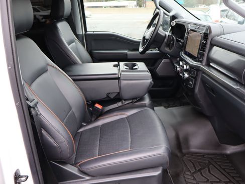 Used 2025 Ford F250 Lariat w/ Chrome Package image 36