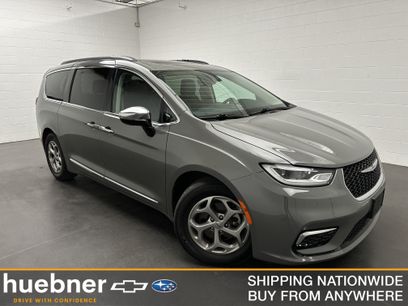 Used 2023 Chrysler Pacifica Limited
