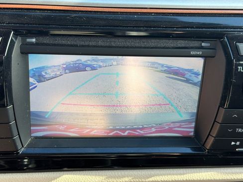 Used 2014 Toyota Corolla LE image 10