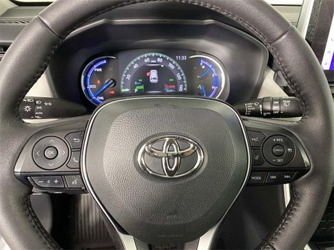 Used 2024 Toyota RAV4 XLE image 16
