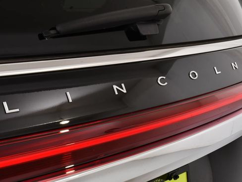 Used 2024 Lincoln Navigator L Reserve AWD/4WD image 22