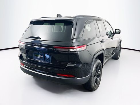 Used 2023 Jeep Grand Cherokee Limited w/ Black Appearance Package AWD/4WD image 9