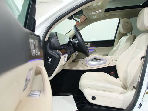 Certified 2026 Mercedes-Benz GLS 450 4MATIC image 5