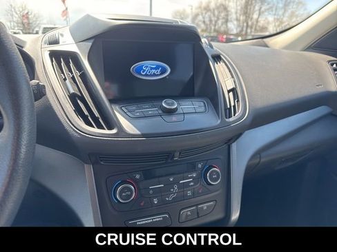 Used 2017 Ford Escape SE w/ Equipment Group 201A image 9