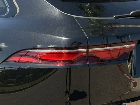 Used 2025 Jaguar F-PACE R-Dynamic S image 10