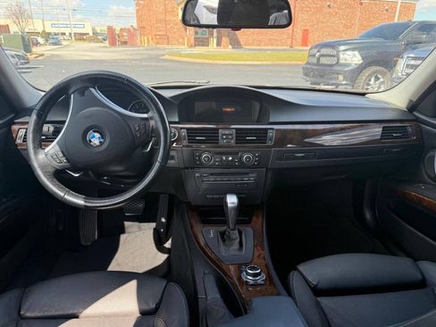Used 2011 BMW 335i xDrive Sedan AWD/4WD image 13