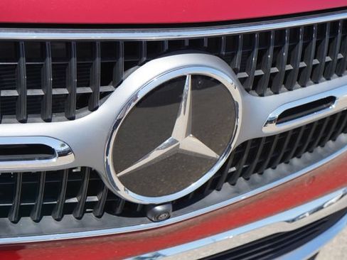 Used 2026 Mercedes-Benz GLC 300 image 13