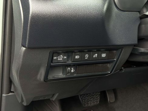 Used 2024 Toyota Tundra SR5 w/ SR5 Premium Package image 19