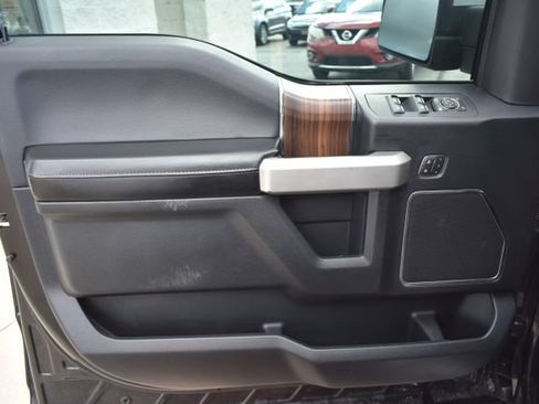Used 2015 Ford F150 Lariat w/ Equipment Group 502A Luxury AWD/4WD image 19