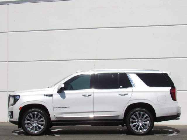 Used 2023 GMC Yukon Denali w/ Denali Reserve Package AWD/4WD image 4