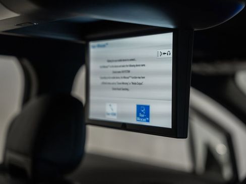 New 2026 Toyota Sienna Platinum image 37