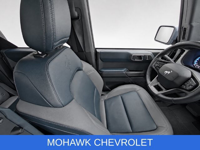 Used 2024 Ford Bronco Outer Banks w/ Sasquatch Package AWD/4WD image 18