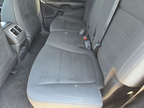Used 2020 Kia Sorento S FWD image 17