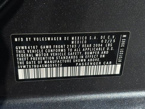 Used 2025 Volkswagen Jetta SE image 29