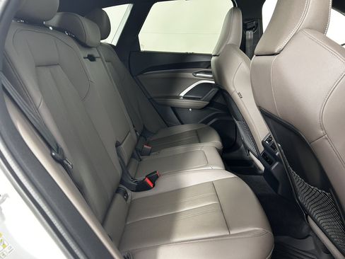 Used 2025 Audi Q5 Premium Plus w/ Premium Plus AWD/4WD image 14