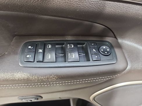 Used 2014 Jeep Grand Cherokee Summit AWD/4WD image 31