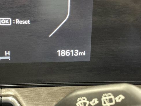 Used 2025 Kia Sorento SX image 6