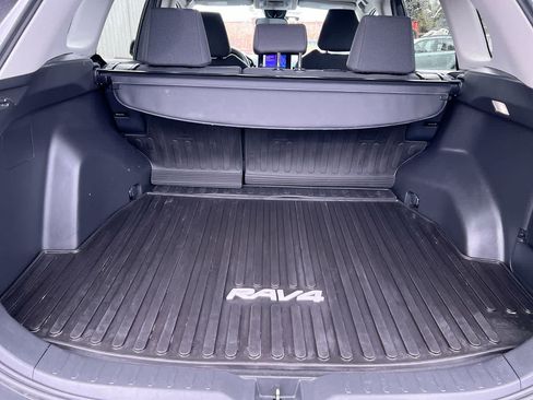 Used 2024 Toyota RAV4 LE AWD/4WD image 24