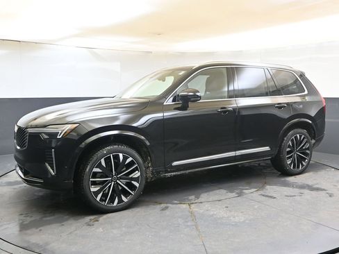 New 2026 Volvo XC90 B6 Plus w/ Protection Package Premier image 2
