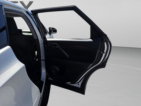 Certified 2022 Lexus RX 350L FWD w/ Premium Package image 23