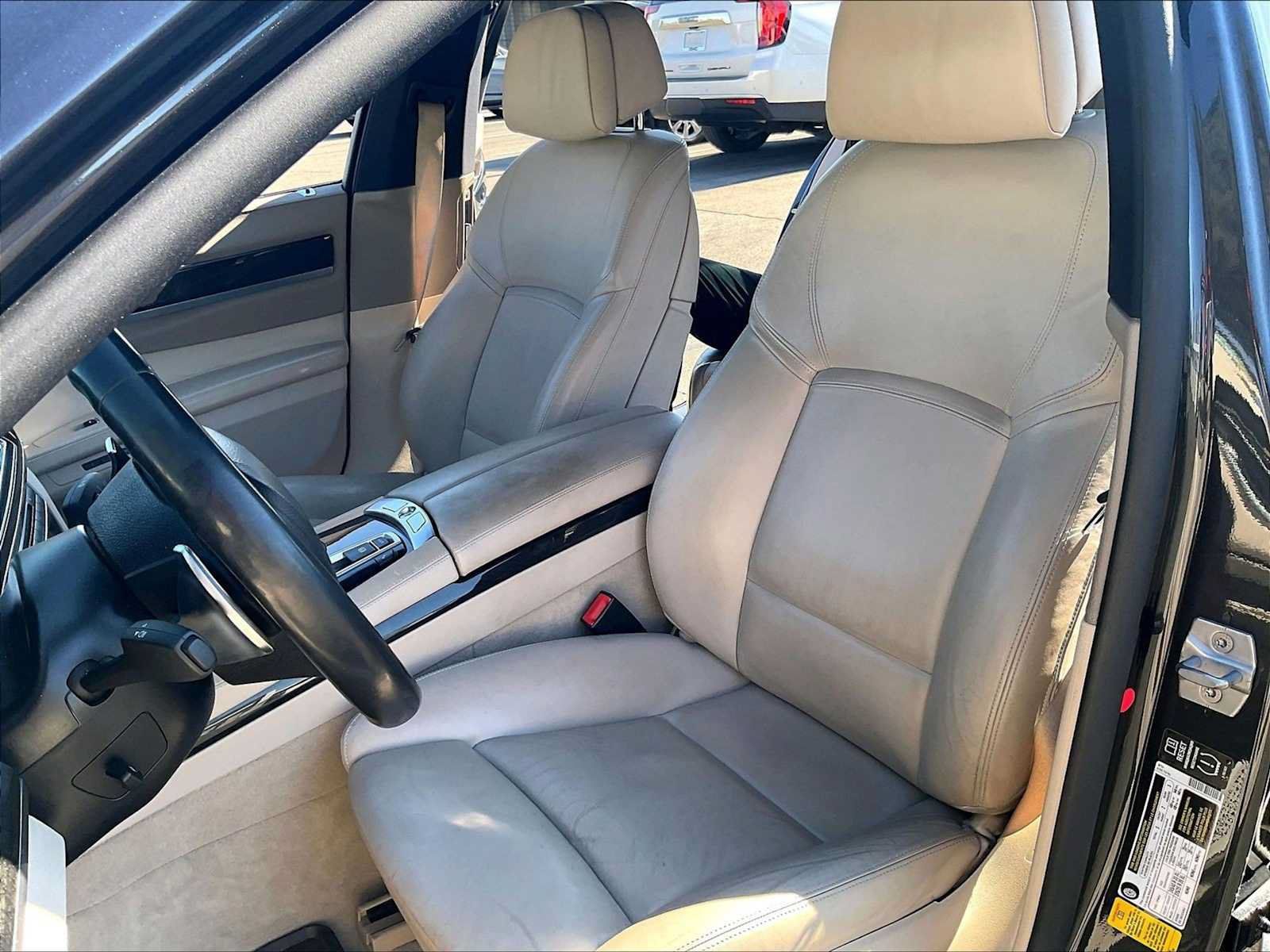 Used 2014 BMW 750Li RWD image 26