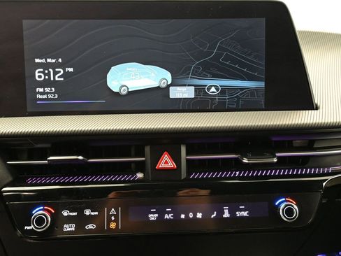 Used 2023 Kia EV6 GT-Line w/ GT-Line Suede Seat Package image 9