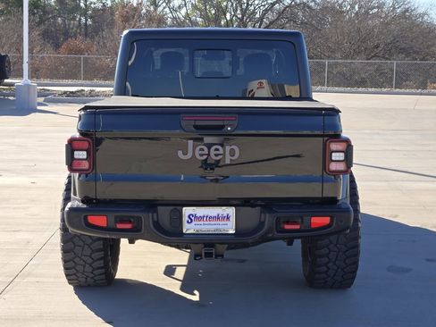 Used 2020 Jeep Gladiator Rubicon AWD/4WD image 7