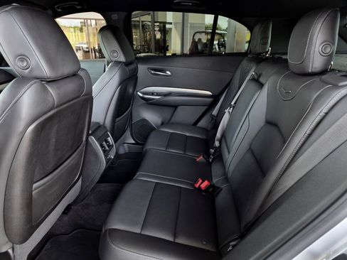 Used 2021 Cadillac XT4 Premium Luxury w/ Cold Weather Package FWD image 11