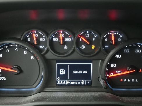 Used 2025 Chevrolet Silverado 1500 Custom Trail Boss AWD/4WD image 13