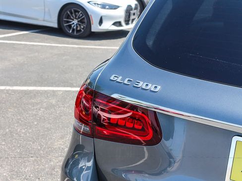 Used 2022 Mercedes-Benz GLC 300 image 8