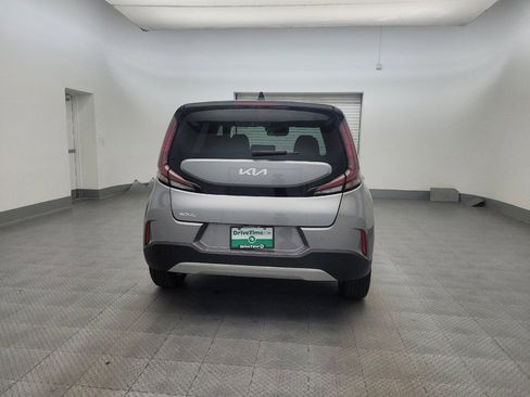 Used 2025 Kia Soul LX w/ LX Technology Package image 7