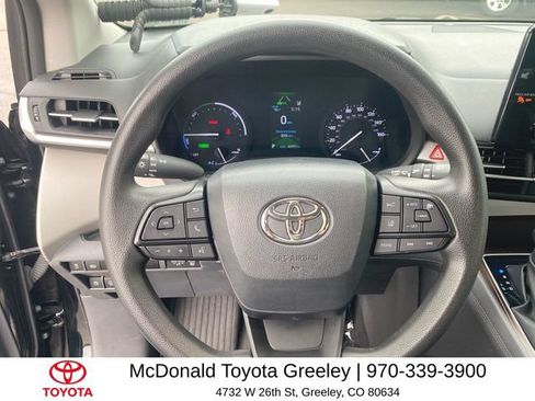 Certified 2023 Toyota Sienna LE FWD image 14