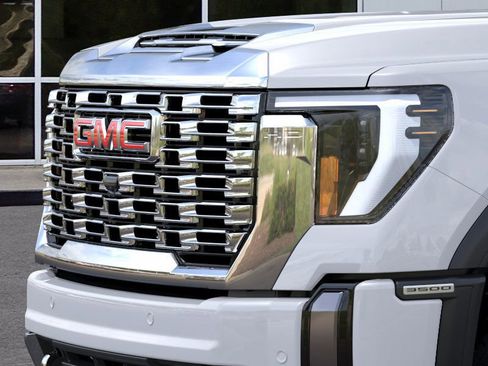 New 2026 GMC Sierra 3500 Denali image 13