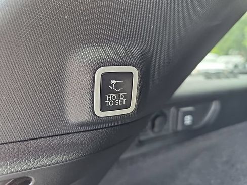 Used 2023 Jeep Grand Cherokee Overland w/ Luxury Tech Group IV AWD/4WD image 13