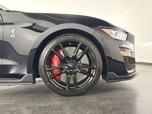 Used 2022 Ford Mustang Shelby GT500 w/ Technology Package RWD image 23