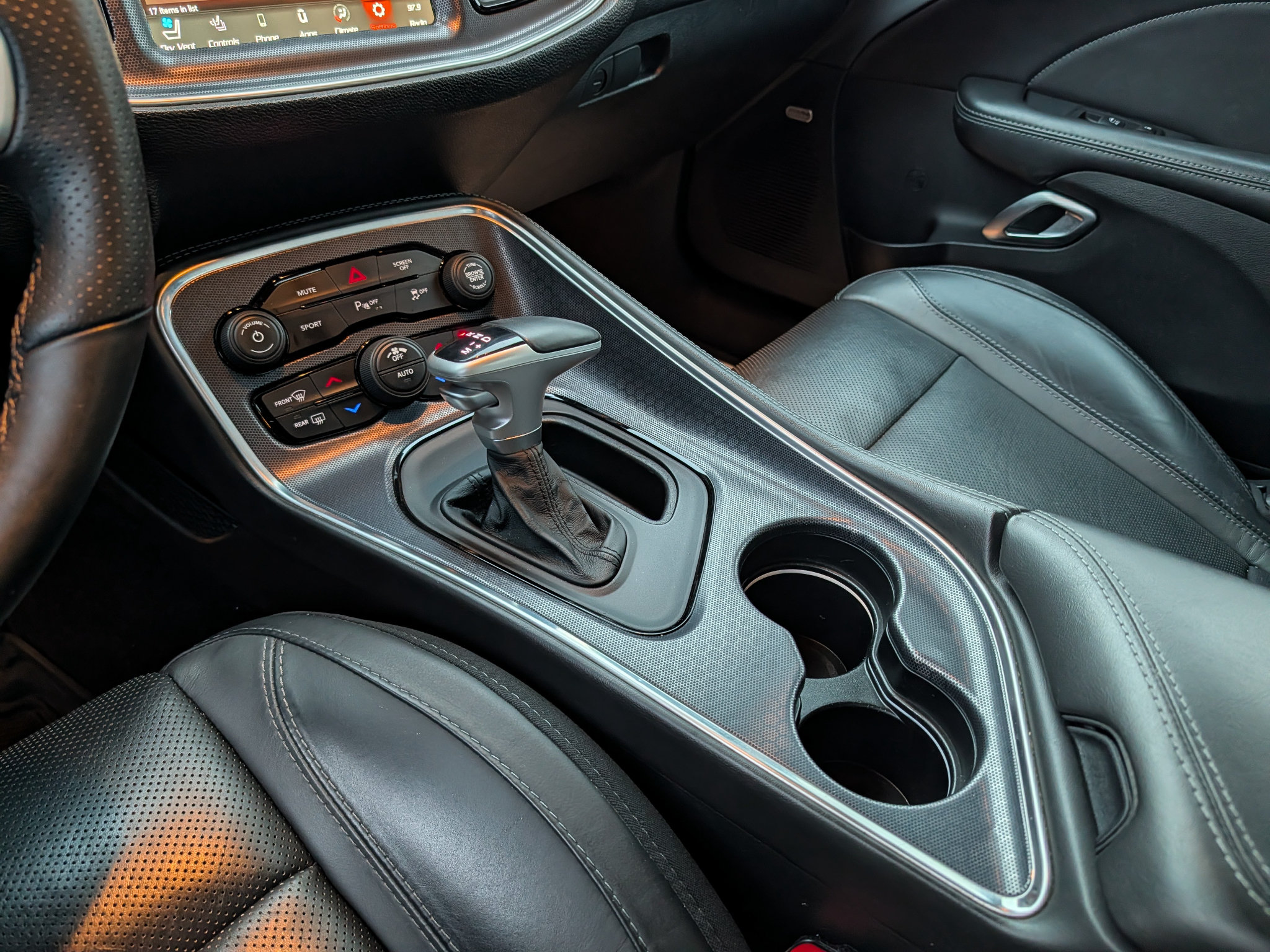 Used 2018 Dodge Challenger R/T Plus RWD image 19