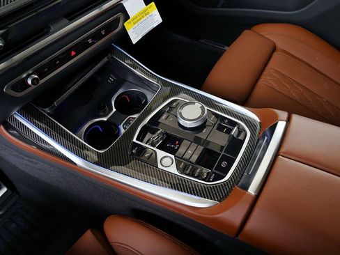 Used 2026 BMW X7 M60i AWD/4WD image 33