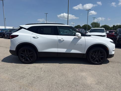 Certified 2023 Chevrolet Blazer LT w/ LPO, Black Grille Bar Package AWD/4WD image 4