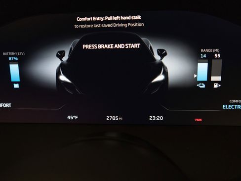 Used 2023 McLaren Artura RWD image 19