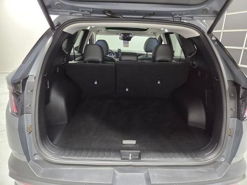 Certified 2025 Hyundai Tucson Limited FWD image 12