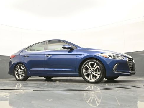 Used 2017 Hyundai Elantra Limited w/ Limited Tech Package 04 image 40