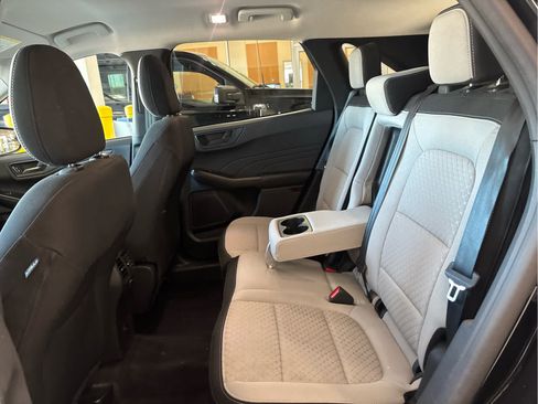 Certified 2023 Ford Escape Active AWD/4WD image 27