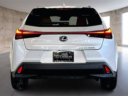 New 2025 Lexus UX 300h AWD image 4