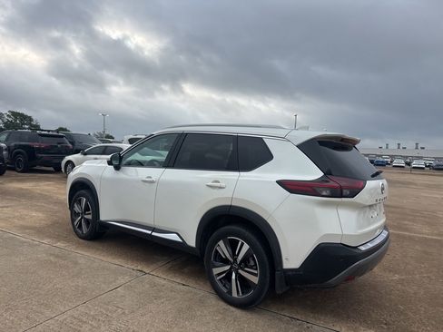 Certified 2023 Nissan Rogue SL w/ SL Premium Package image 15